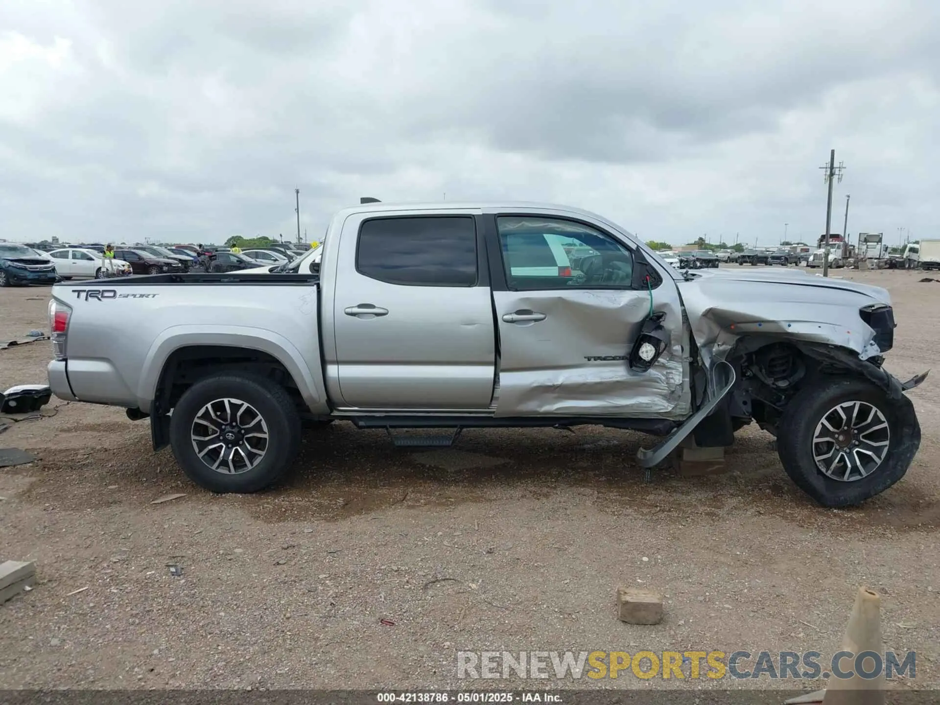 14 Photograph of a damaged car 3TMAZ5CN9NM175995 TOYOTA TACOMA 2022
