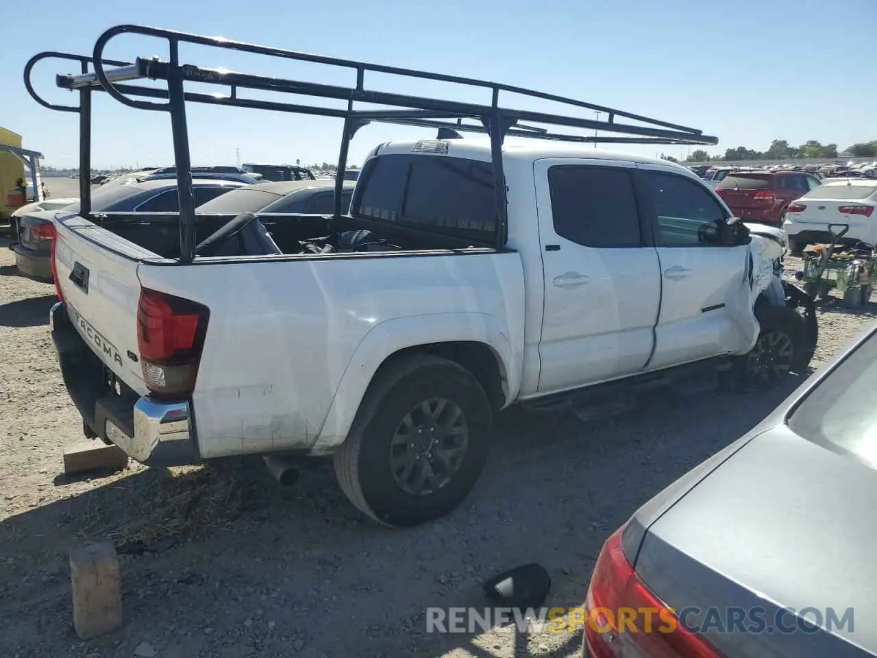 3 Photograph of a damaged car 3TMAZ5CN9NM195874 TOYOTA TACOMA 2022