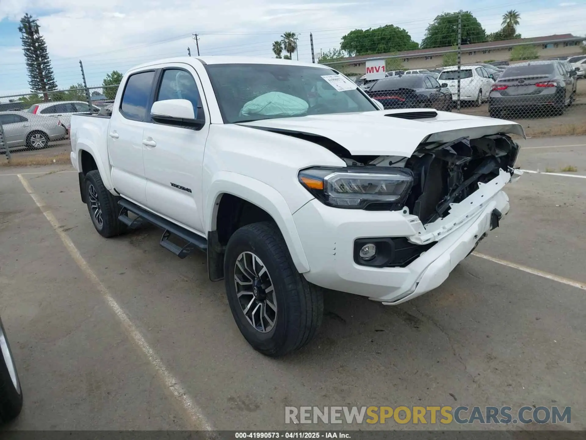 1 Photograph of a damaged car 3TMAZ5CNXNM166657 TOYOTA TACOMA 2022