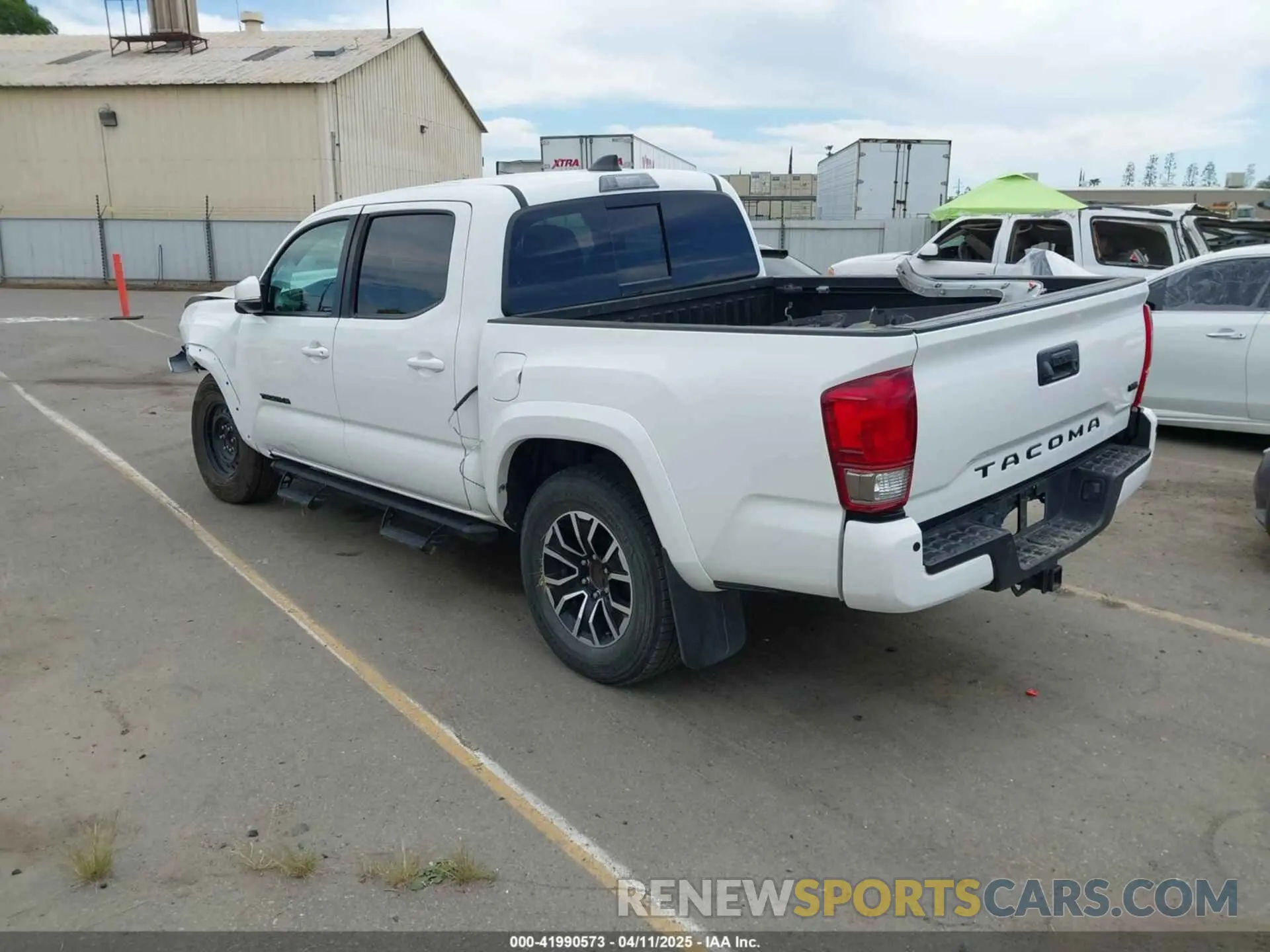 3 Photograph of a damaged car 3TMAZ5CNXNM166657 TOYOTA TACOMA 2022