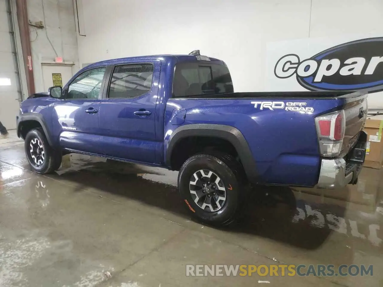 2 Photograph of a damaged car 3TMAZ5CNXNM168280 TOYOTA TACOMA 2022