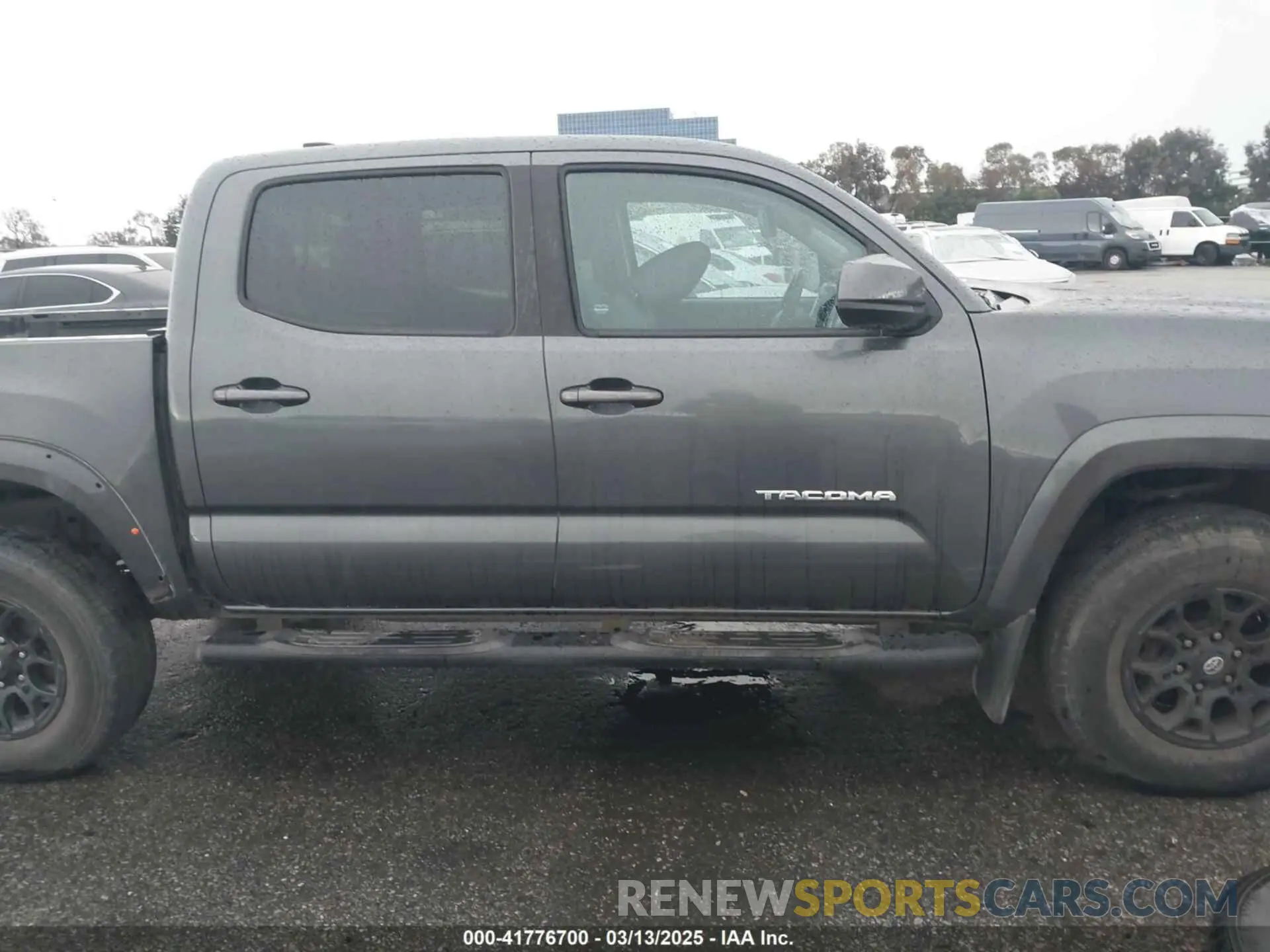 14 Photograph of a damaged car 3TMAZ5CNXNM188593 TOYOTA TACOMA 2022