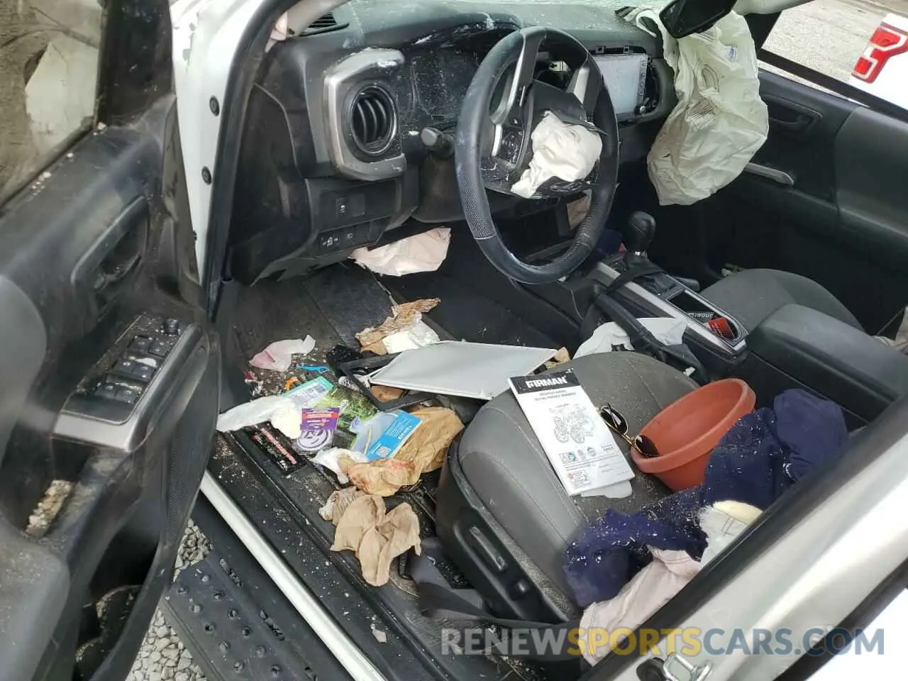 8 Photograph of a damaged car 3TMAZ5CNXNM192174 TOYOTA TACOMA 2022