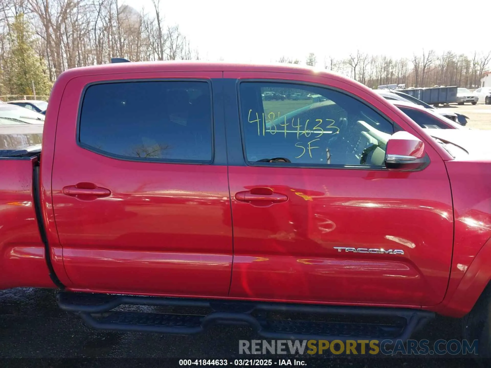 13 Photograph of a damaged car 3TMBZ5DN0NM033652 TOYOTA TACOMA 2022