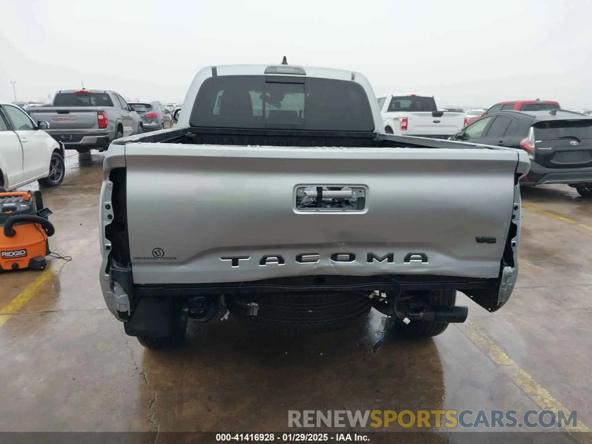 17 Photograph of a damaged car 3TMBZ5DN4NM035761 TOYOTA TACOMA 2022
