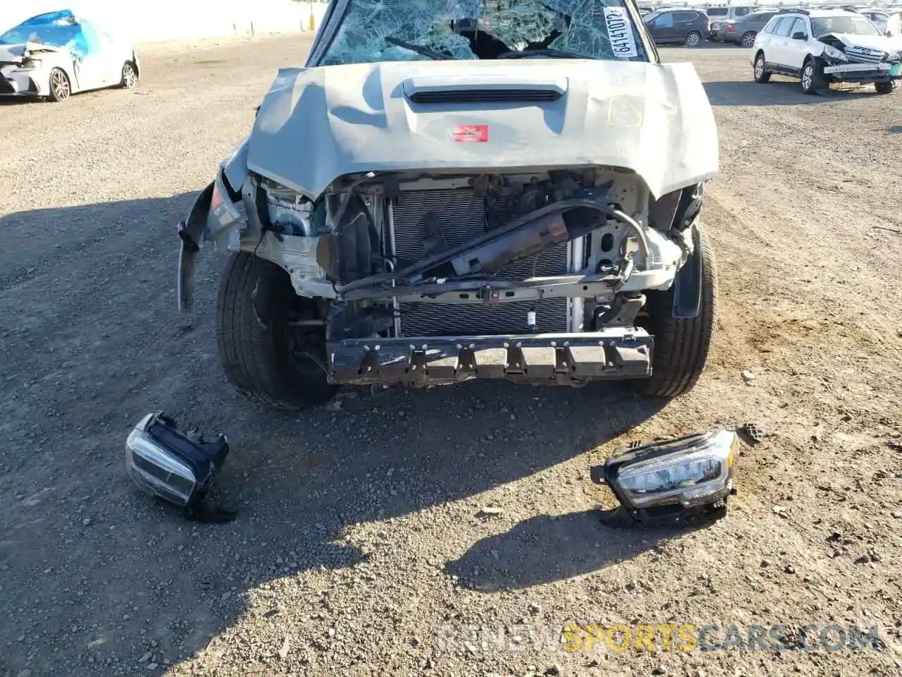 9 Photograph of a damaged car 3TMBZ5DN5NM033727 TOYOTA TACOMA 2022