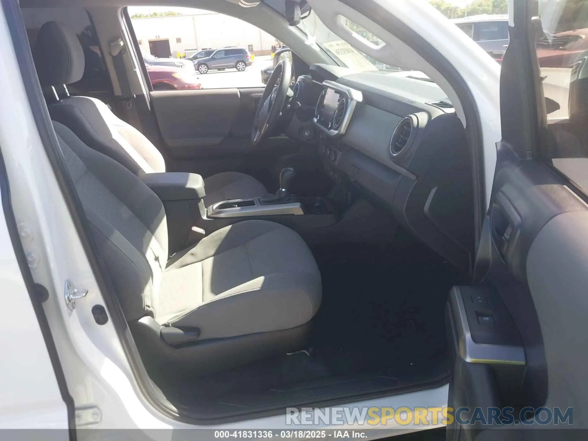 5 Photograph of a damaged car 3TMBZ5DN6NM037317 TOYOTA TACOMA 2022
