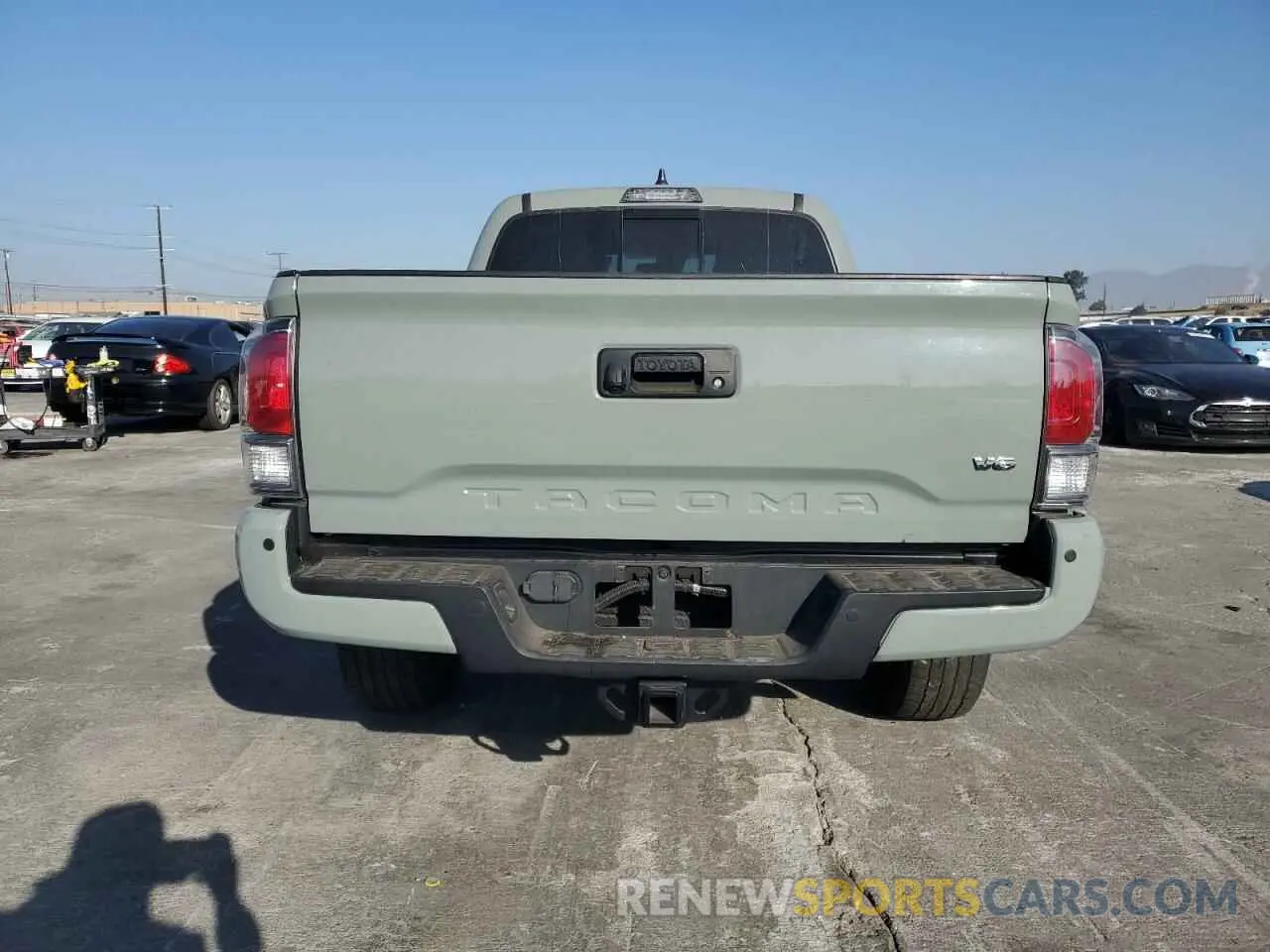 6 Photograph of a damaged car 3TMBZ5DN7NM032627 TOYOTA TACOMA 2022