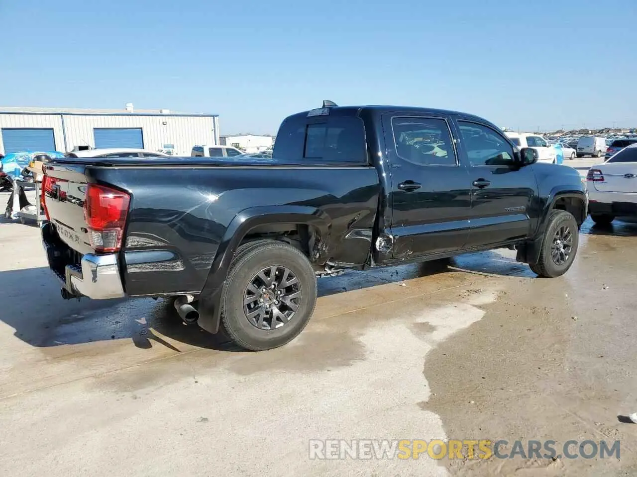 3 Photograph of a damaged car 3TMBZ5DN8NM033317 TOYOTA TACOMA 2022