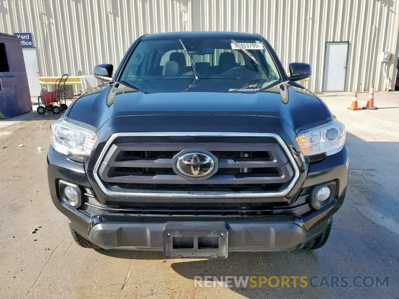 5 Photograph of a damaged car 3TMBZ5DN8NM033317 TOYOTA TACOMA 2022