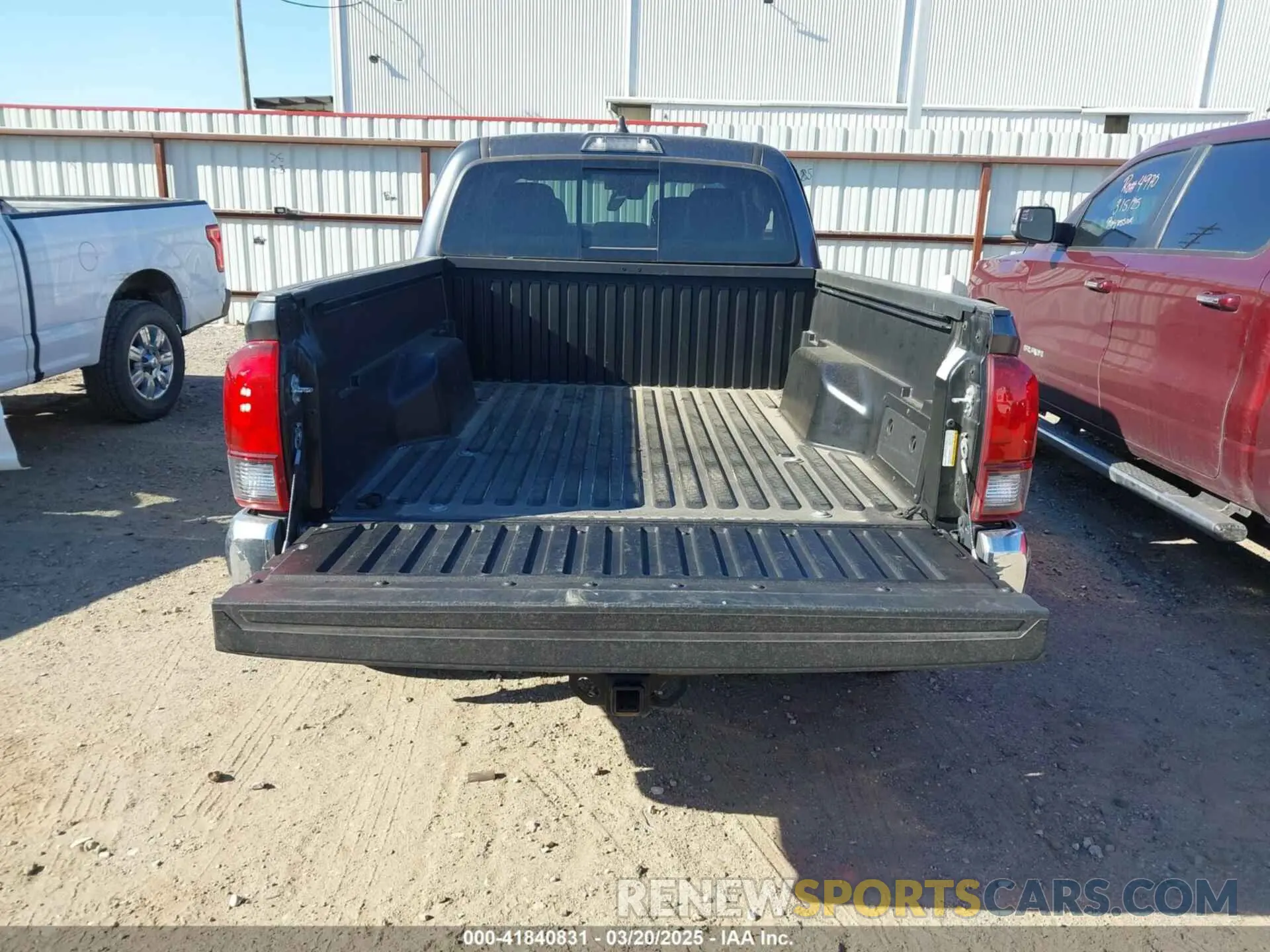 18 Photograph of a damaged car 3TMBZ5DN9NM036954 TOYOTA TACOMA 2022