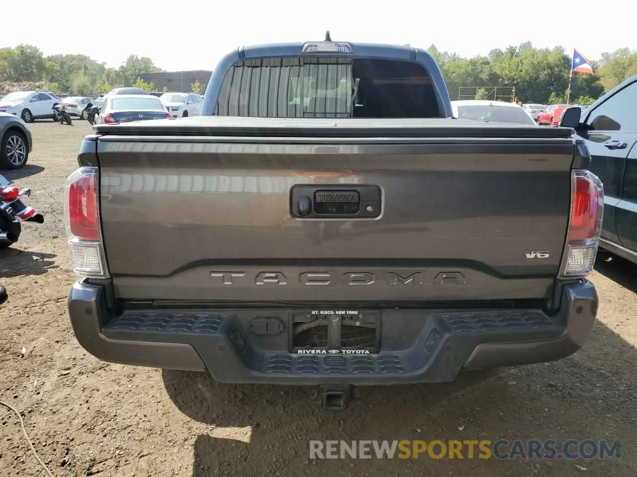 6 Photograph of a damaged car 3TMCZ5AN0NM458300 TOYOTA TACOMA 2022