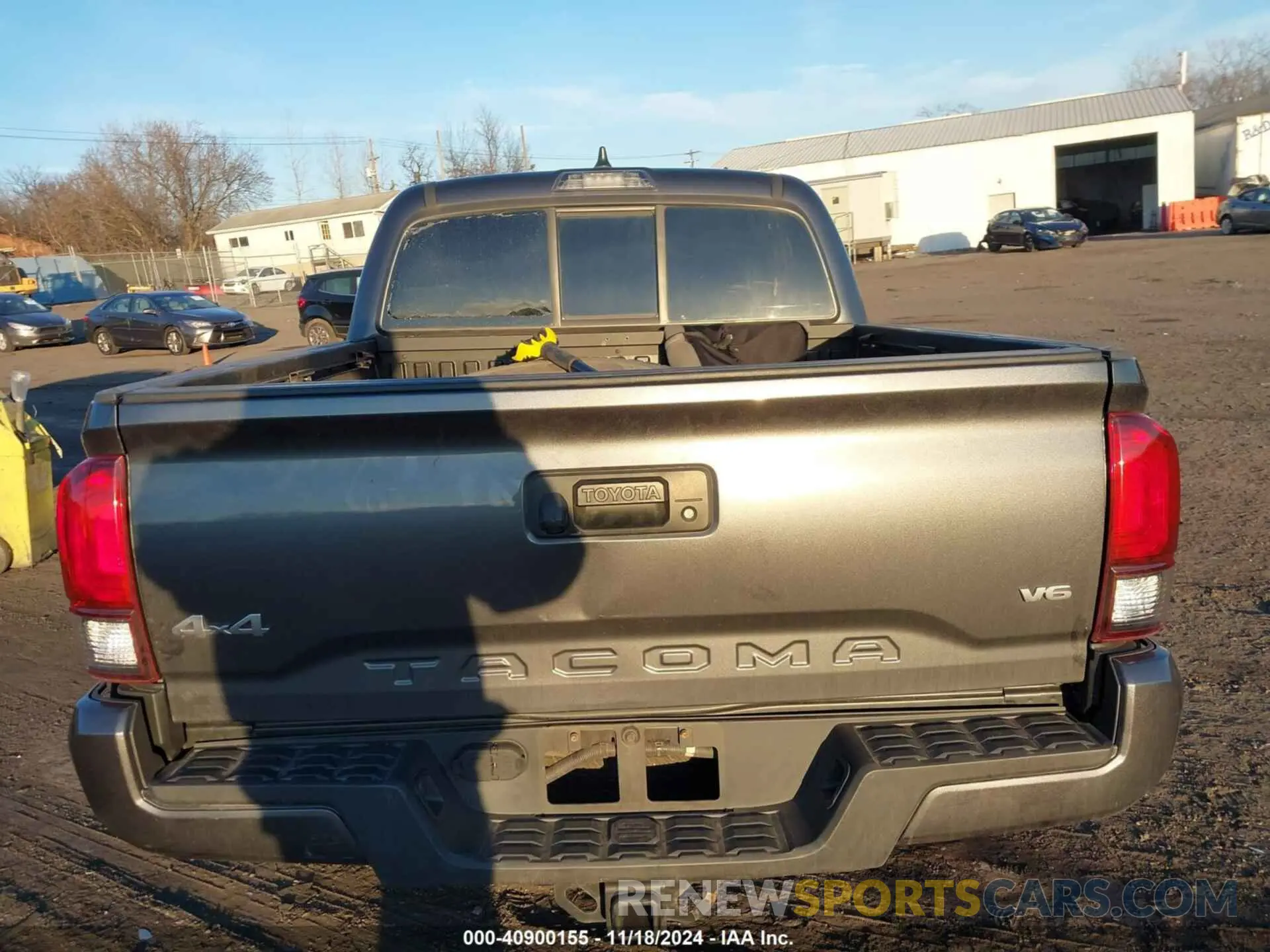 16 Photograph of a damaged car 3TMCZ5AN0NM466624 TOYOTA TACOMA 2022