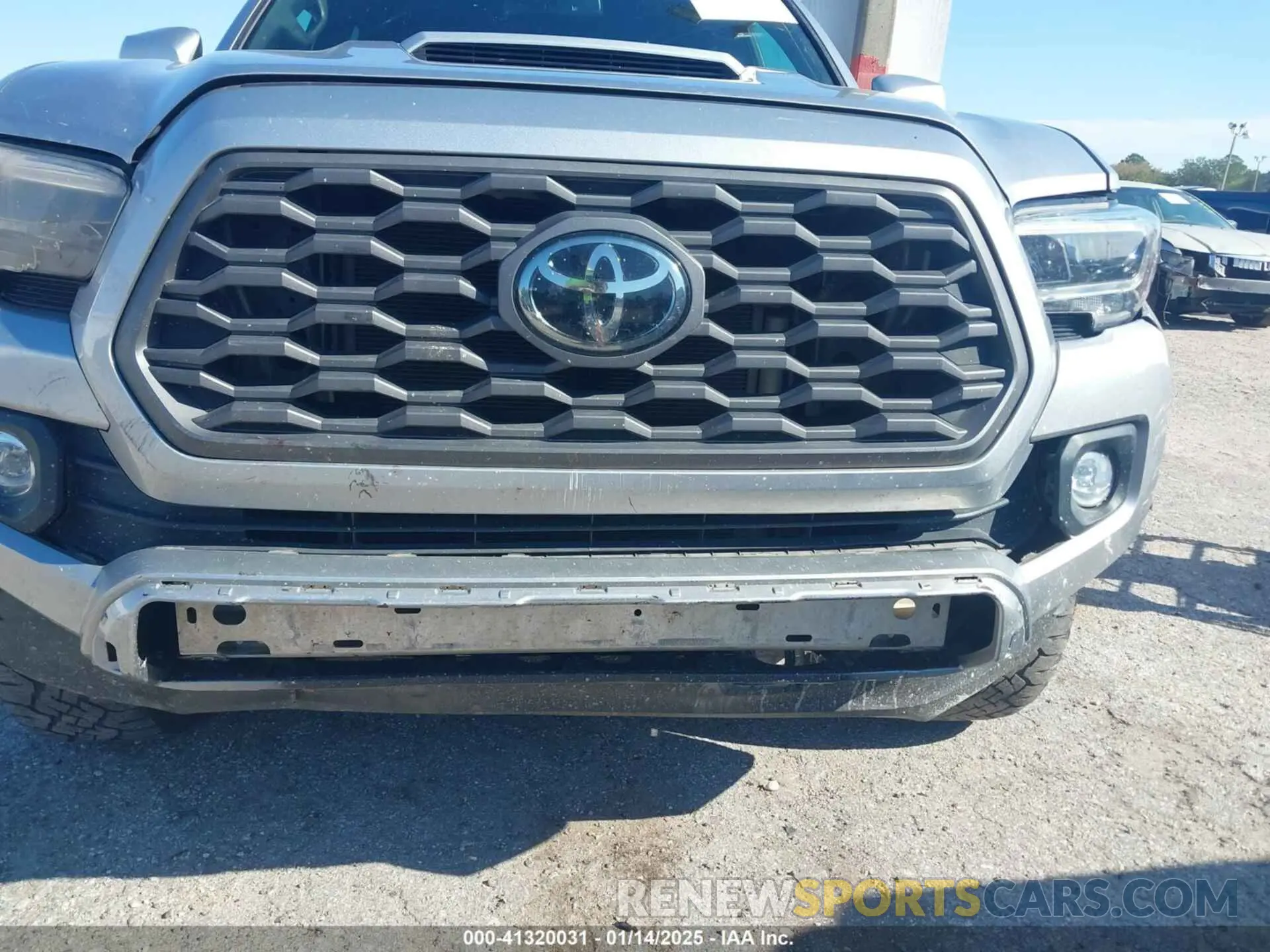 12 Photograph of a damaged car 3TMCZ5AN0NM466686 TOYOTA TACOMA 2022