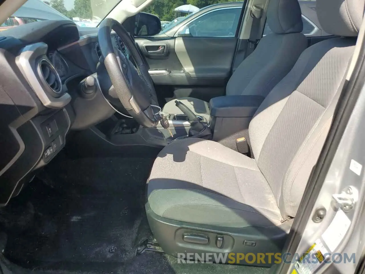 7 Photograph of a damaged car 3TMCZ5AN0NM468664 TOYOTA TACOMA 2022