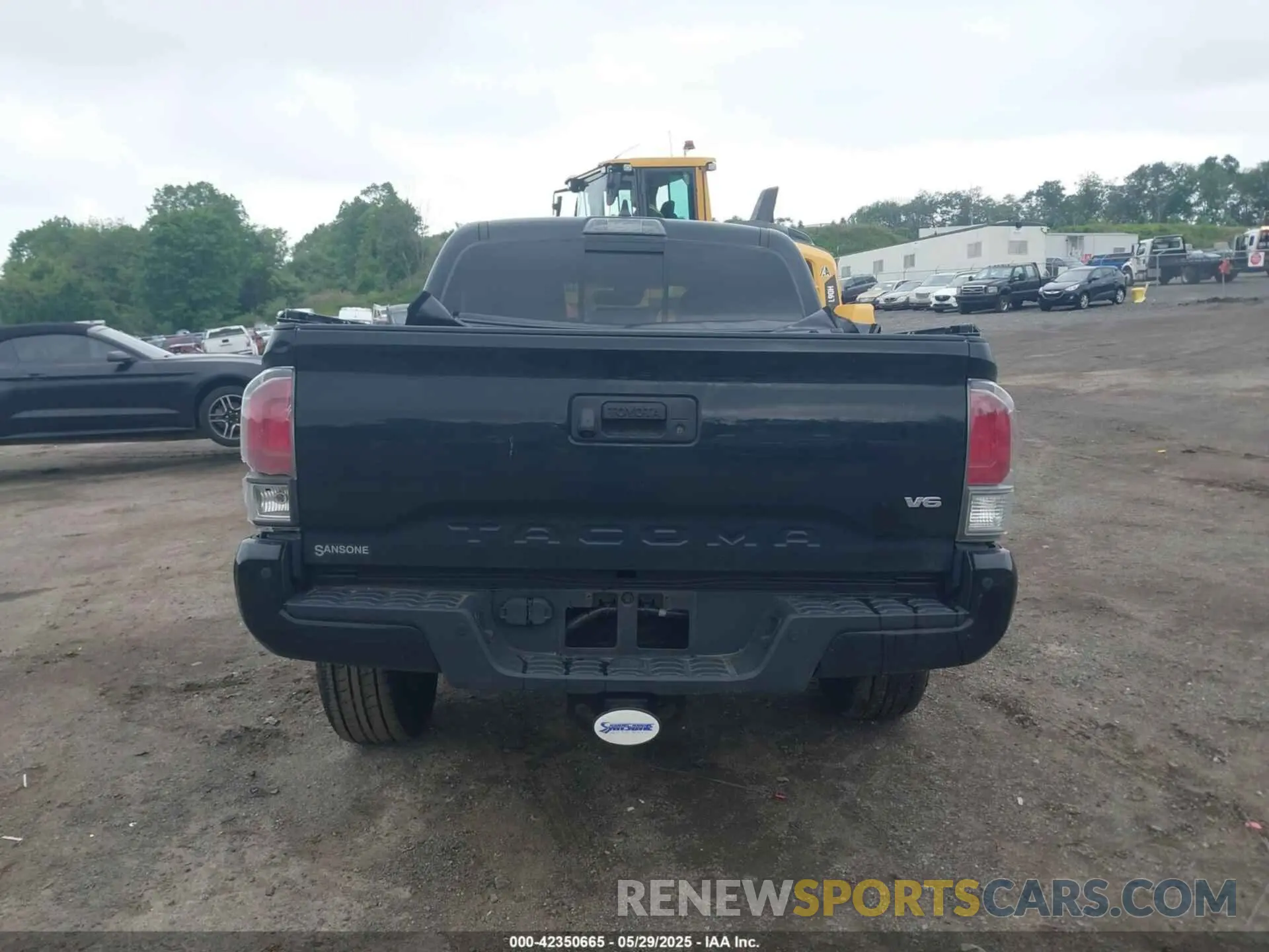 16 Photograph of a damaged car 3TMCZ5AN0NM488946 TOYOTA TACOMA 2022