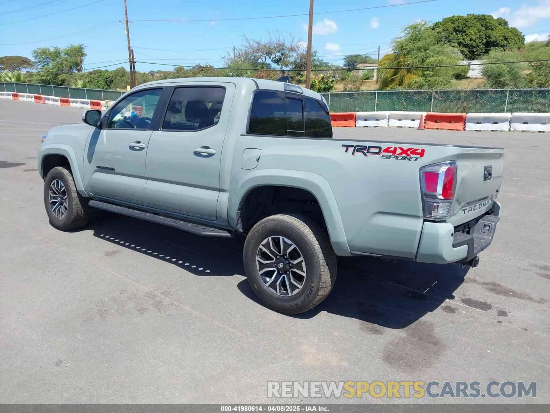 3 Photograph of a damaged car 3TMCZ5AN0NM517314 TOYOTA TACOMA 2022