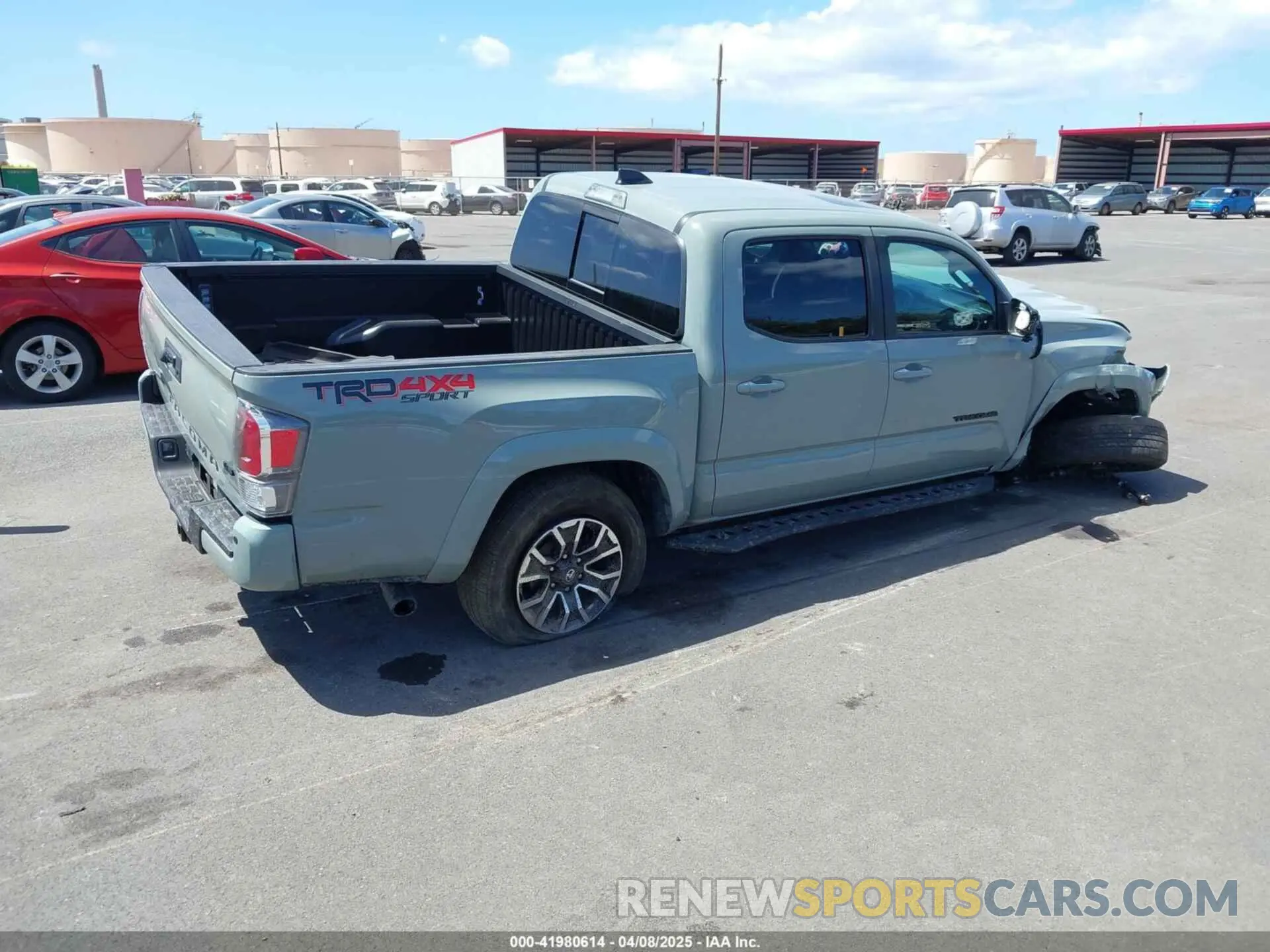 4 Photograph of a damaged car 3TMCZ5AN0NM517314 TOYOTA TACOMA 2022