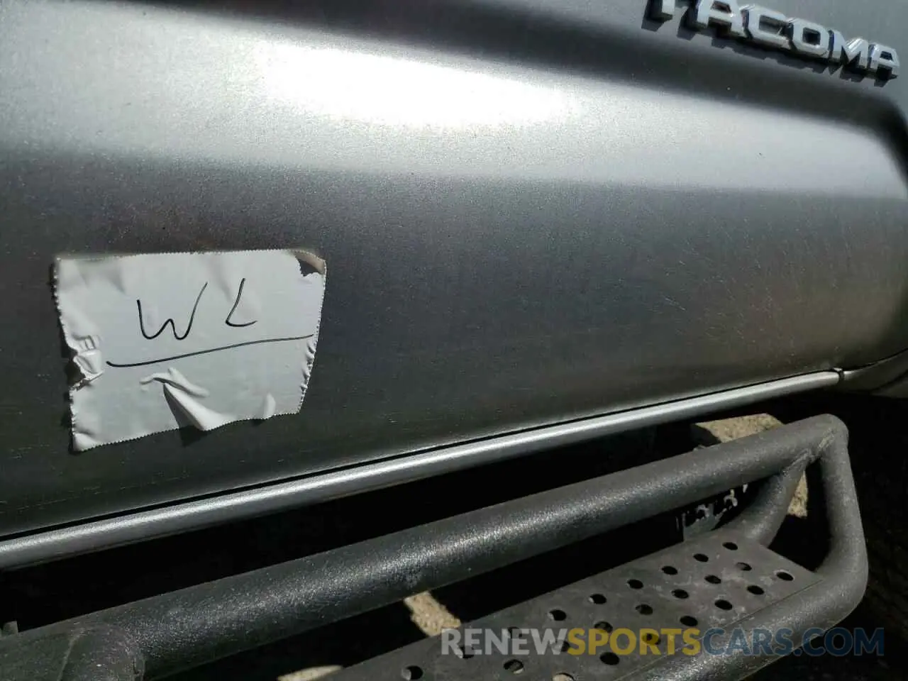 12 Photograph of a damaged car 3TMCZ5AN0NM528815 TOYOTA TACOMA 2022