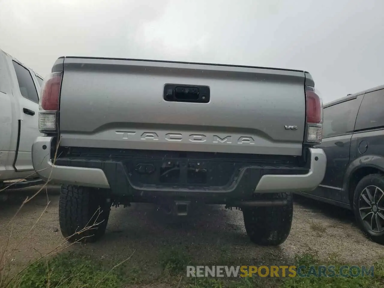 6 Photograph of a damaged car 3TMCZ5AN0NM528815 TOYOTA TACOMA 2022