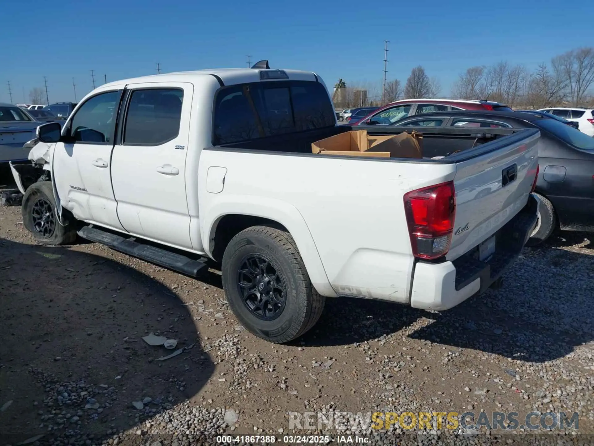 3 Photograph of a damaged car 3TMCZ5AN1NM464462 TOYOTA TACOMA 2022
