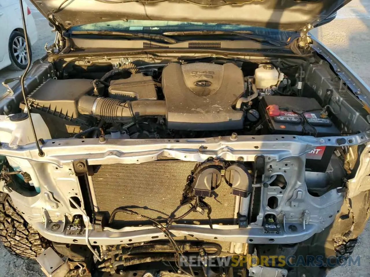 11 Photograph of a damaged car 3TMCZ5AN1NM467085 TOYOTA TACOMA 2022