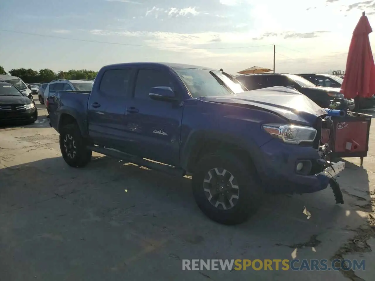 4 Photograph of a damaged car 3TMCZ5AN1NM468754 TOYOTA TACOMA 2022