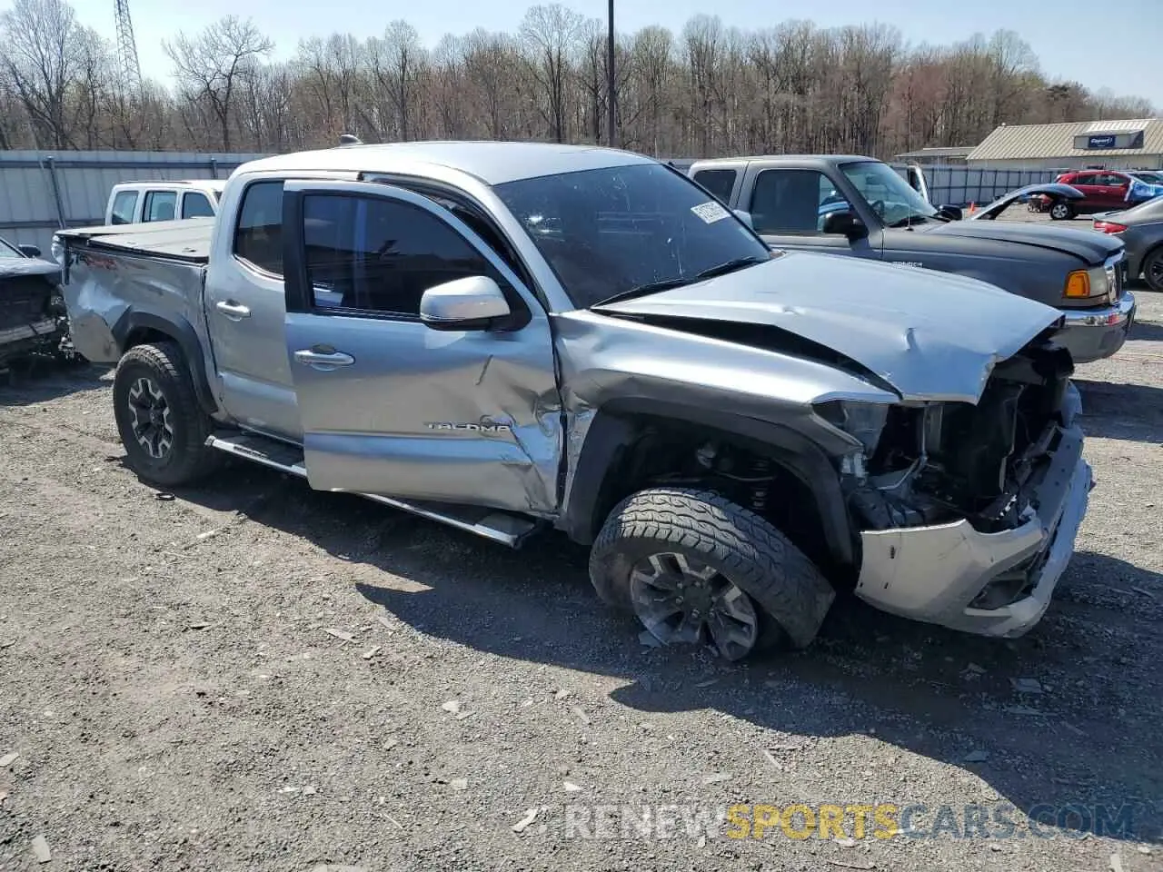 4 Photograph of a damaged car 3TMCZ5AN1NM469337 TOYOTA TACOMA 2022