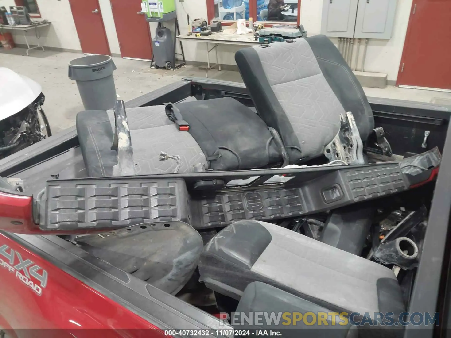 12 Photograph of a damaged car 3TMCZ5AN1NM476658 TOYOTA TACOMA 2022
