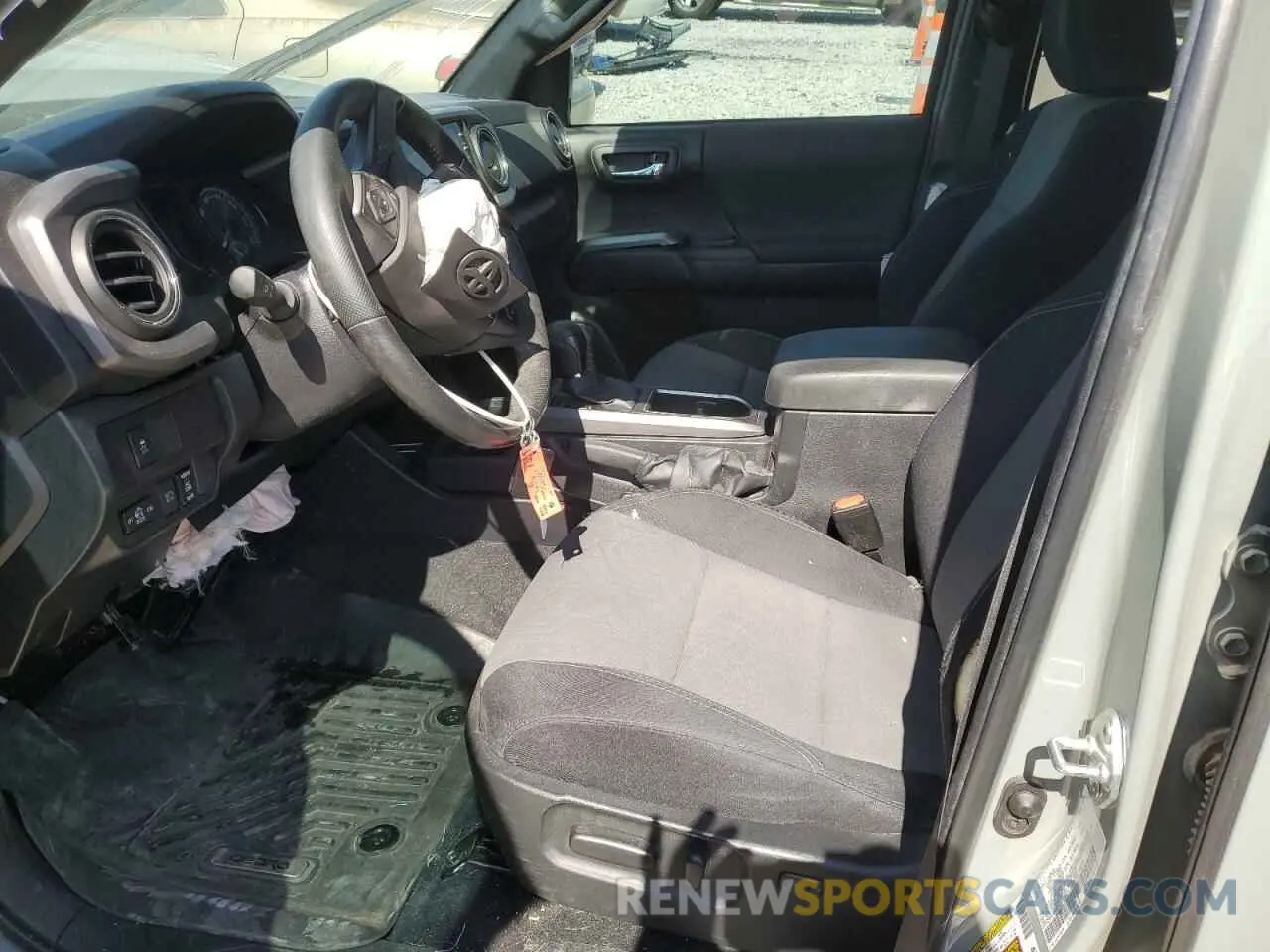 7 Photograph of a damaged car 3TMCZ5AN1NM480127 TOYOTA TACOMA 2022