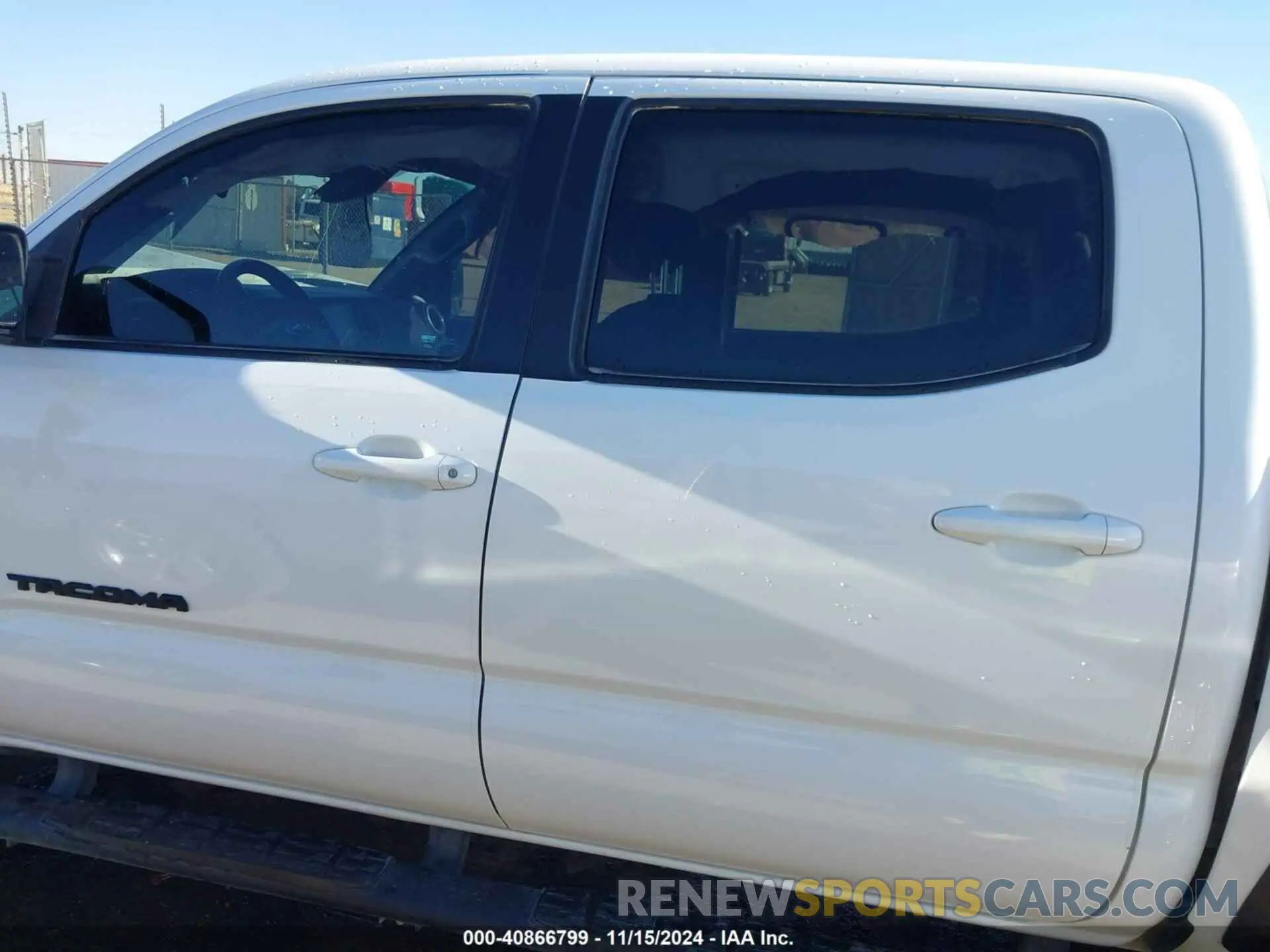 13 Photograph of a damaged car 3TMCZ5AN1NM498224 TOYOTA TACOMA 2022