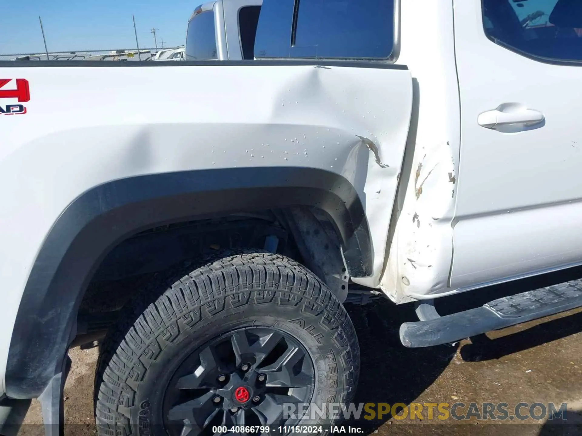 16 Photograph of a damaged car 3TMCZ5AN1NM498224 TOYOTA TACOMA 2022
