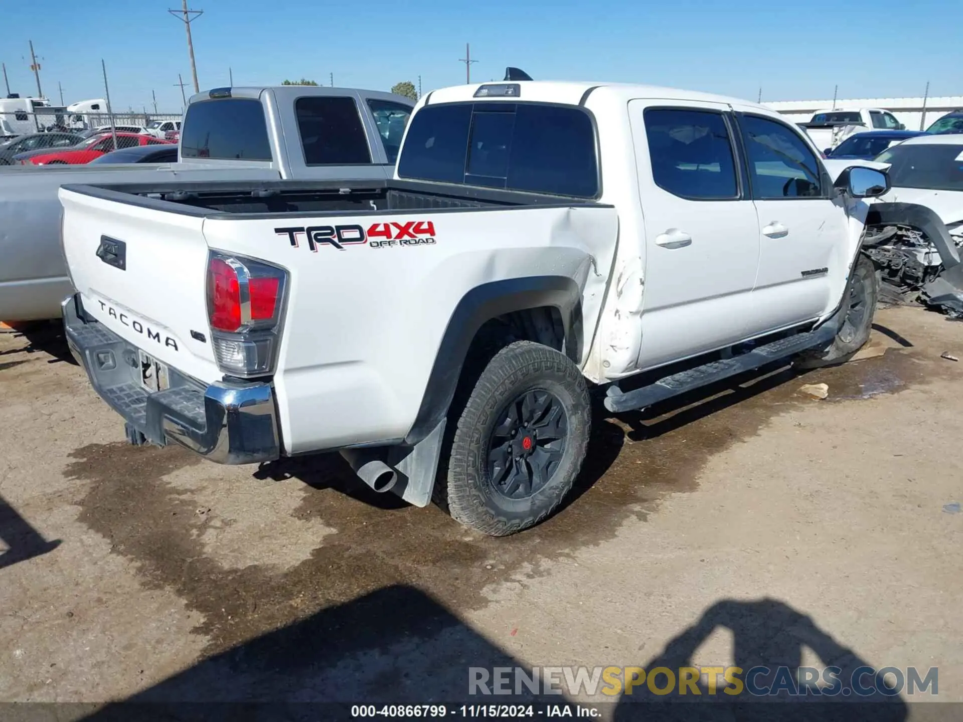 4 Photograph of a damaged car 3TMCZ5AN1NM498224 TOYOTA TACOMA 2022