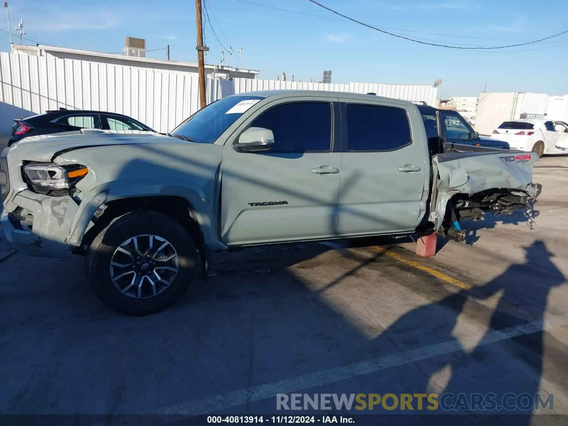6 Photograph of a damaged car 3TMCZ5AN1NM509741 TOYOTA TACOMA 2022