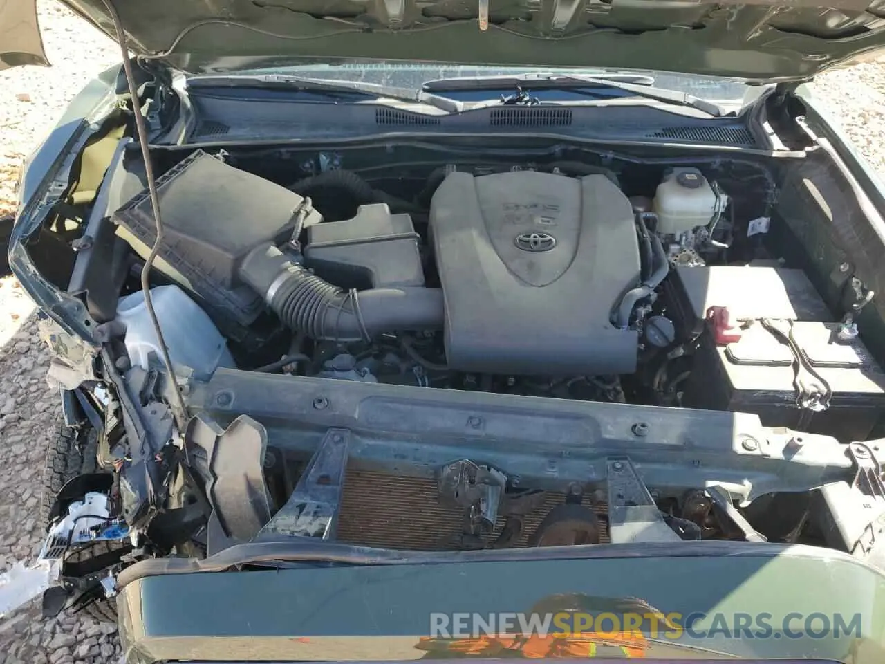 11 Photograph of a damaged car 3TMCZ5AN1NM512901 TOYOTA TACOMA 2022