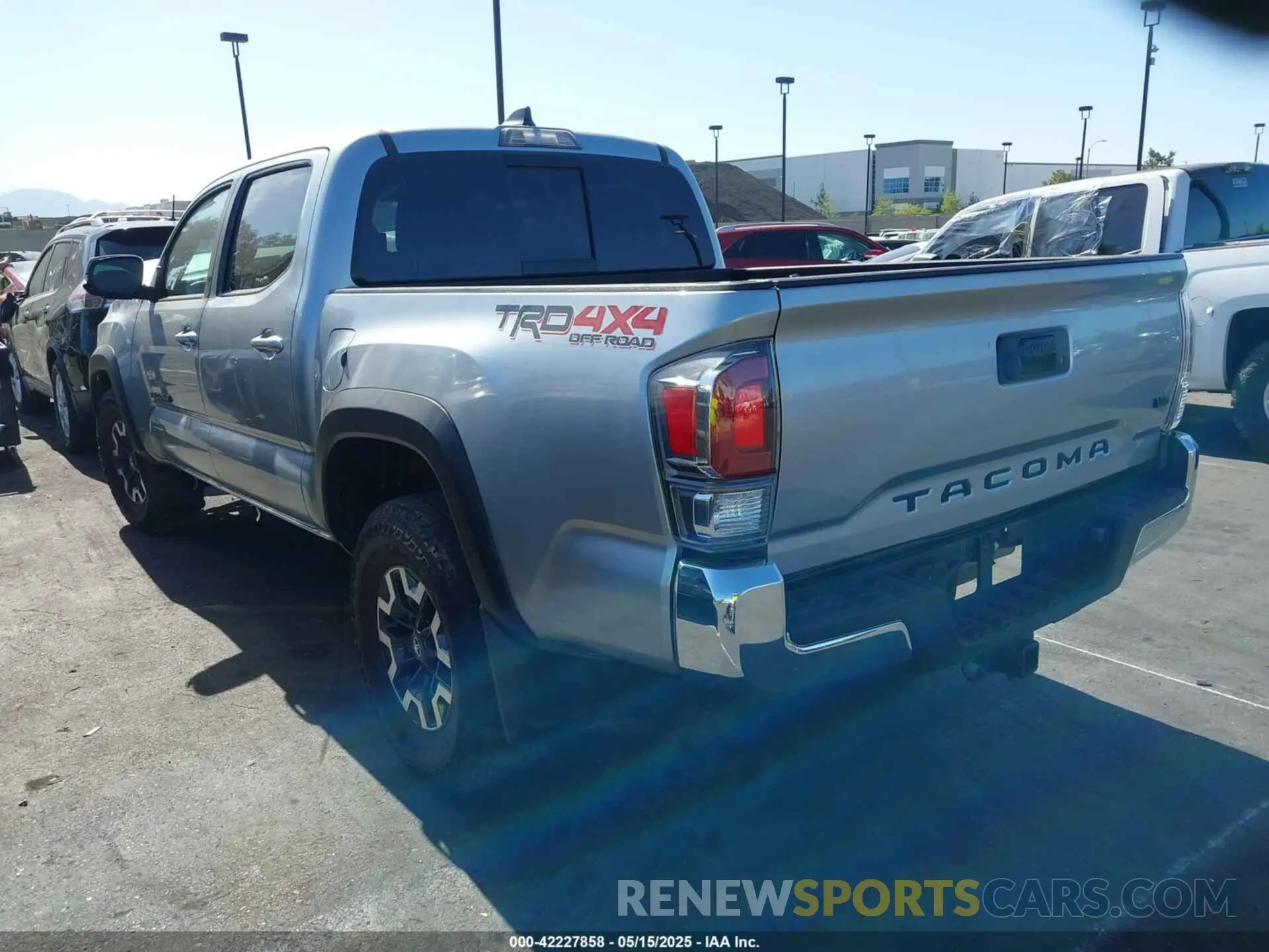 3 Photograph of a damaged car 3TMCZ5AN1NM518343 TOYOTA TACOMA 2022