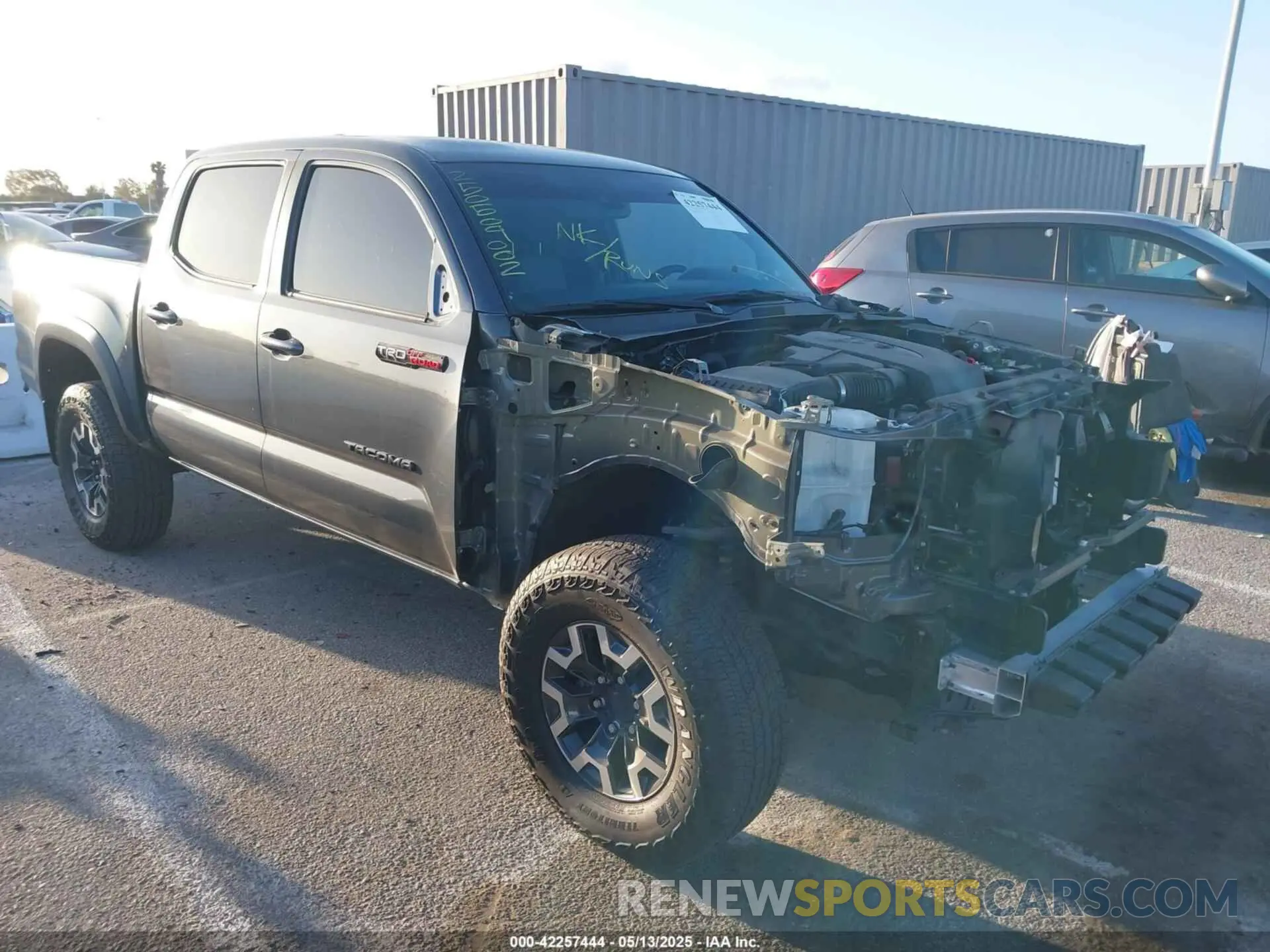 1 Photograph of a damaged car 3TMCZ5AN1NM531884 TOYOTA TACOMA 2022
