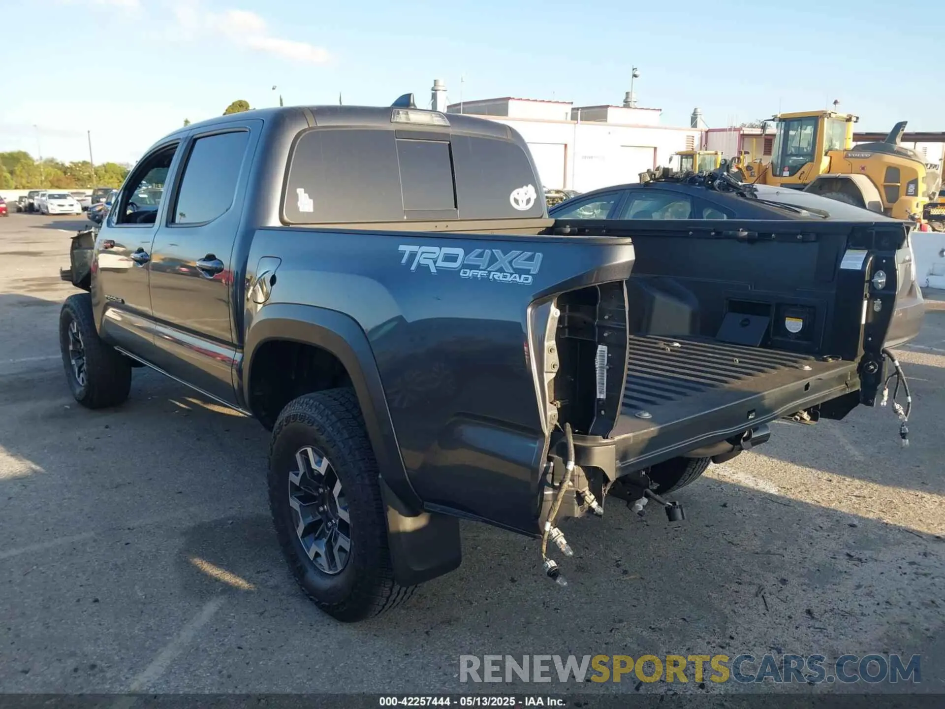 3 Photograph of a damaged car 3TMCZ5AN1NM531884 TOYOTA TACOMA 2022