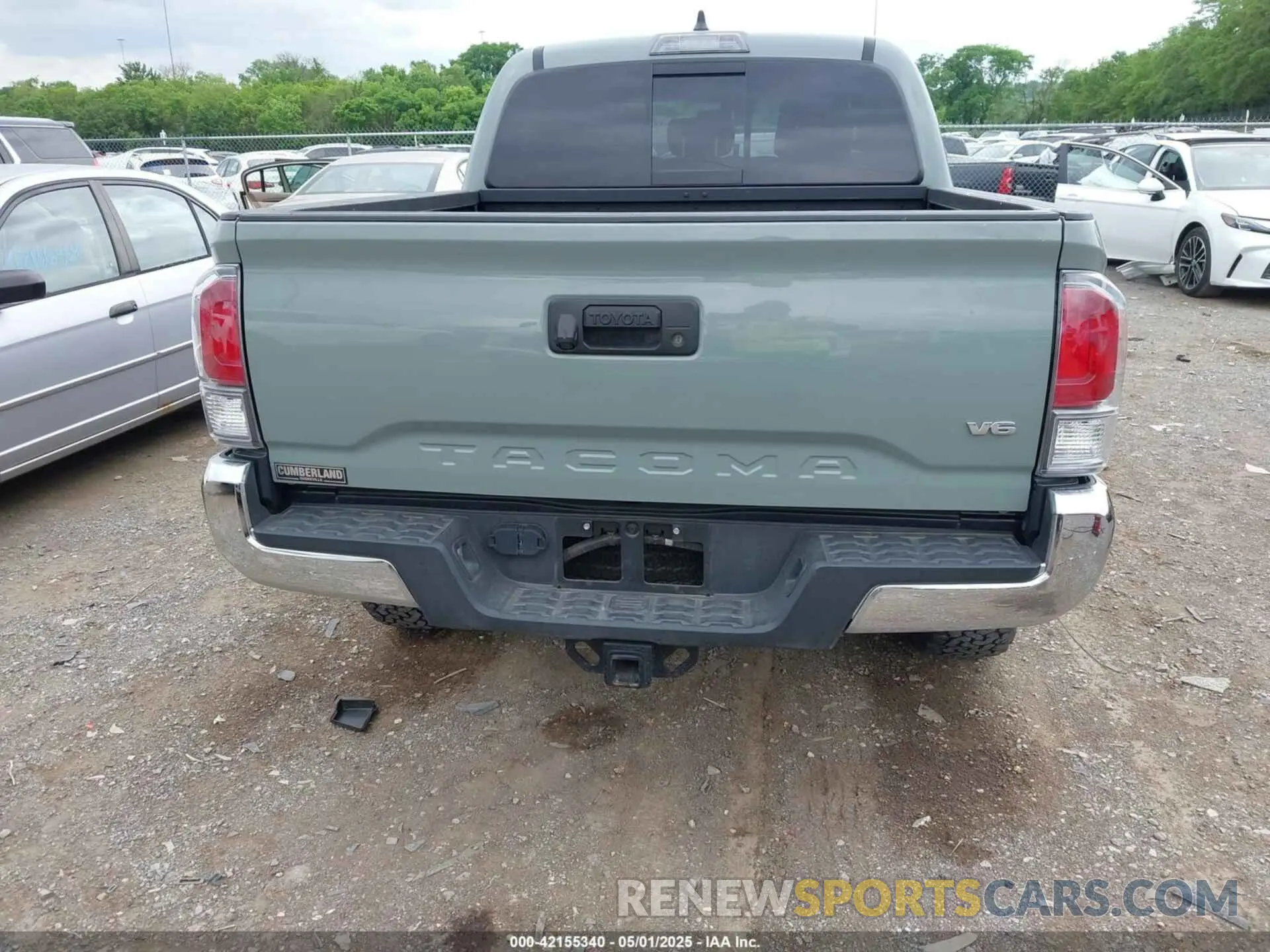 16 Photograph of a damaged car 3TMCZ5AN2NM461831 TOYOTA TACOMA 2022