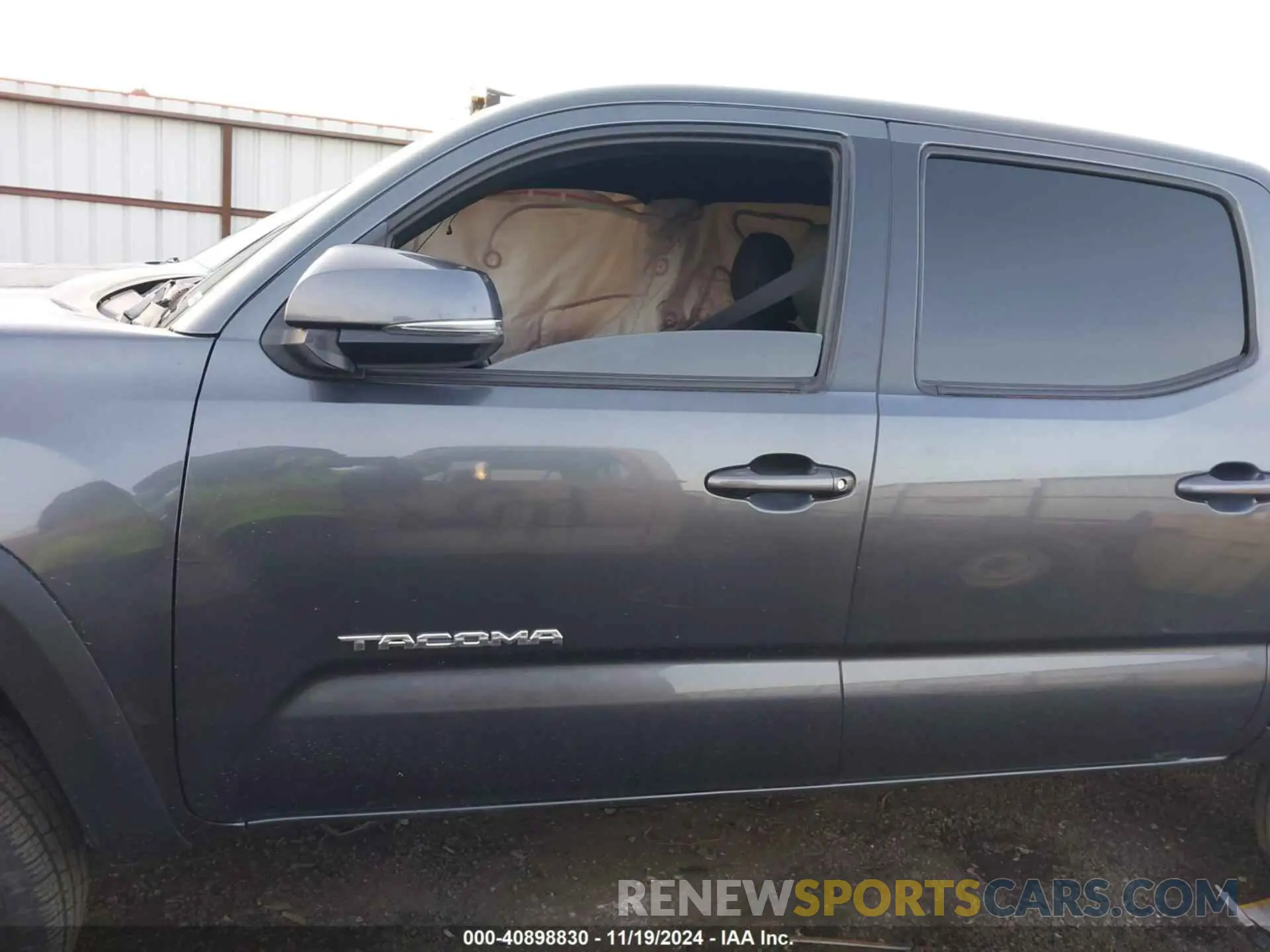 14 Photograph of a damaged car 3TMCZ5AN2NM482615 TOYOTA TACOMA 2022