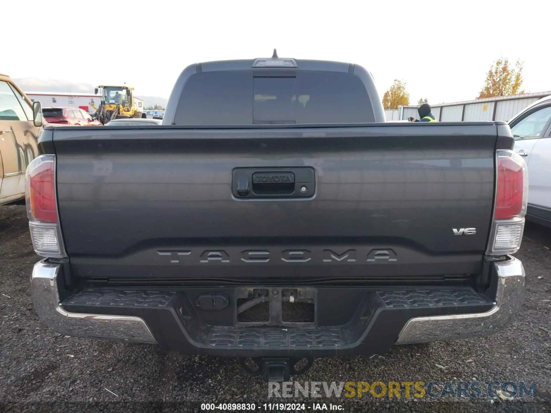 16 Photograph of a damaged car 3TMCZ5AN2NM482615 TOYOTA TACOMA 2022