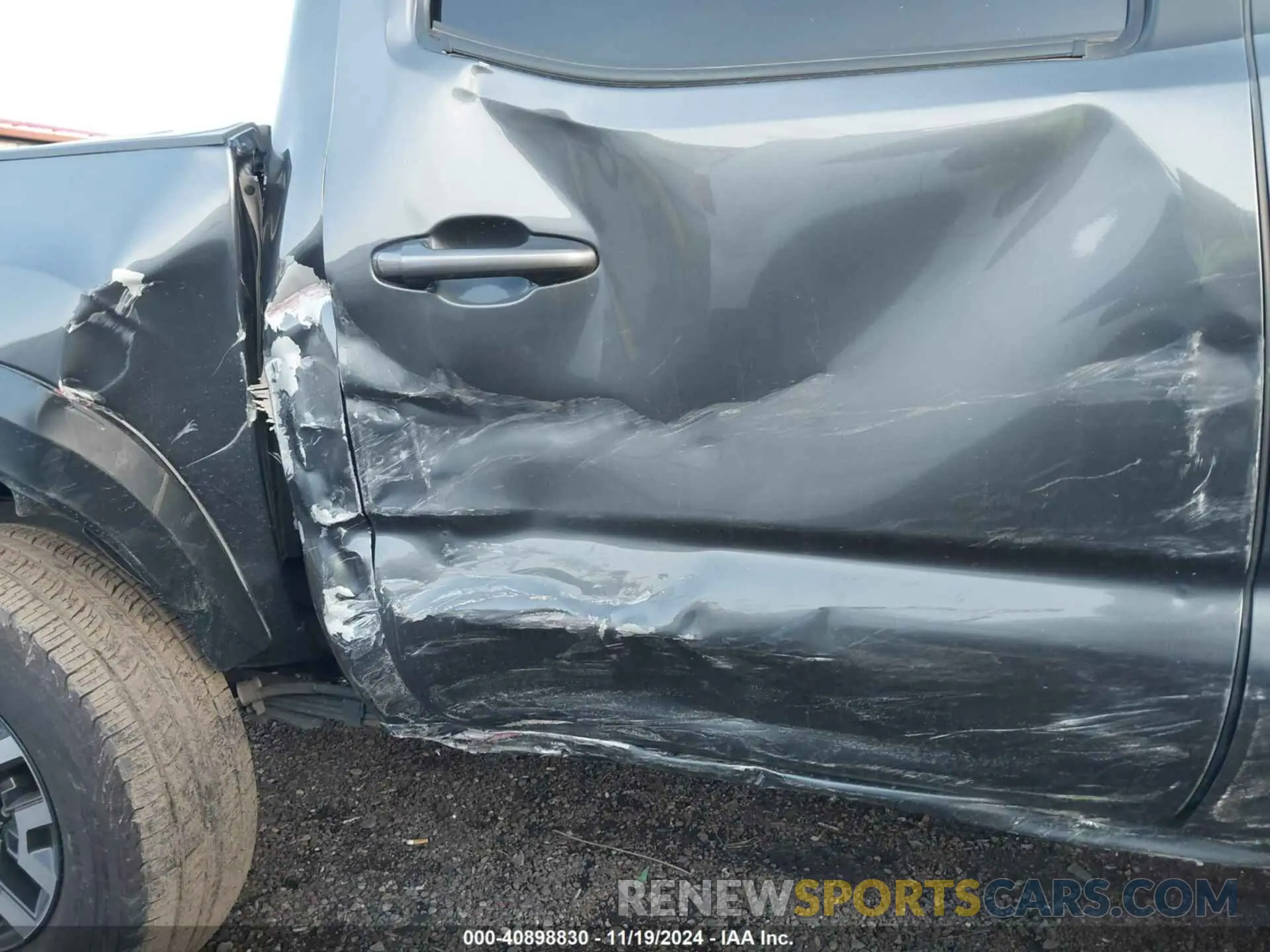 6 Photograph of a damaged car 3TMCZ5AN2NM482615 TOYOTA TACOMA 2022