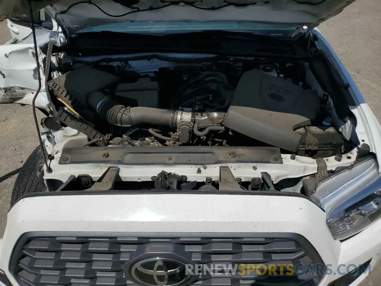 13 Photograph of a damaged car 3TMCZ5AN2NM515418 TOYOTA TACOMA 2022