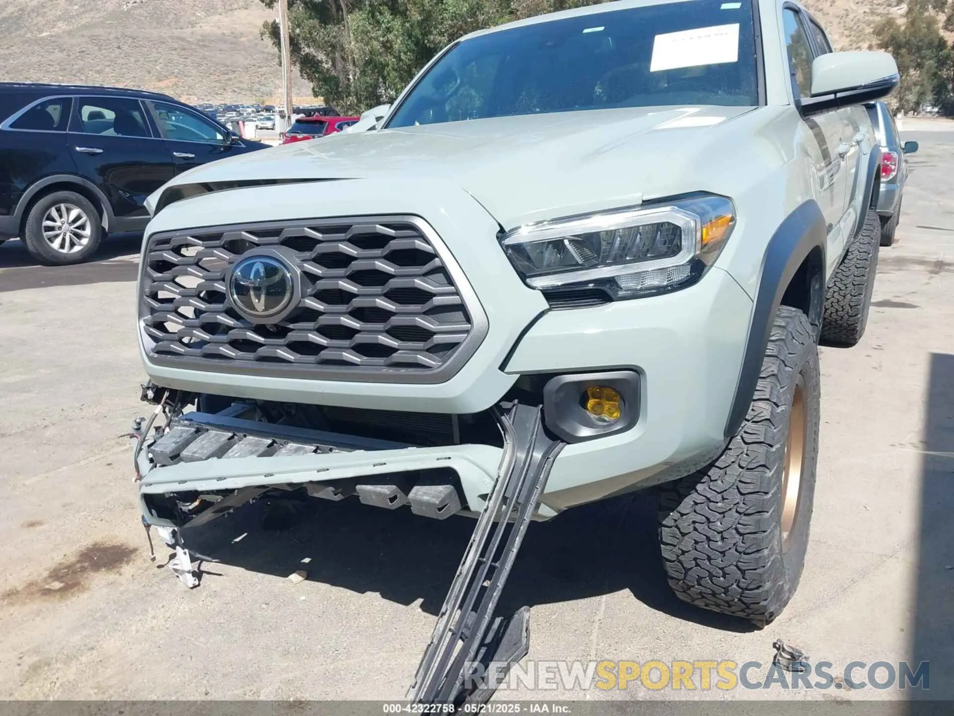 6 Photograph of a damaged car 3TMCZ5AN3NM464642 TOYOTA TACOMA 2022