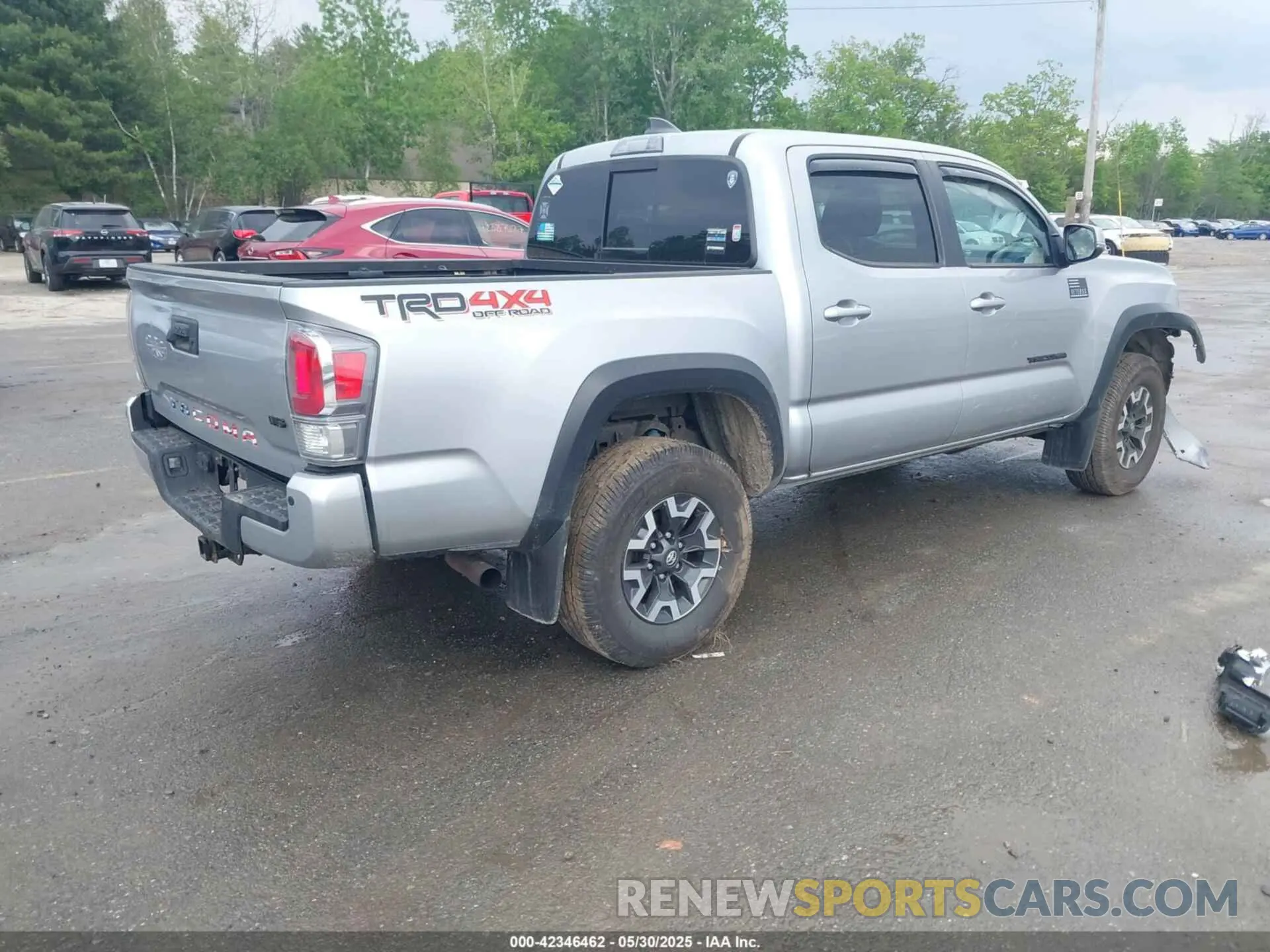 4 Photograph of a damaged car 3TMCZ5AN3NM468481 TOYOTA TACOMA 2022