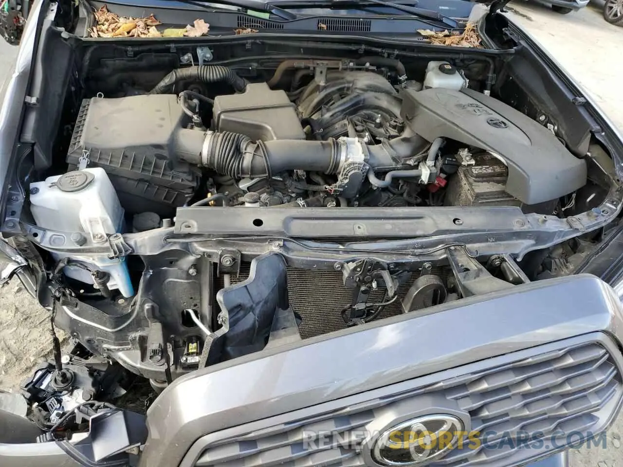 11 Photograph of a damaged car 3TMCZ5AN3NM477312 TOYOTA TACOMA 2022