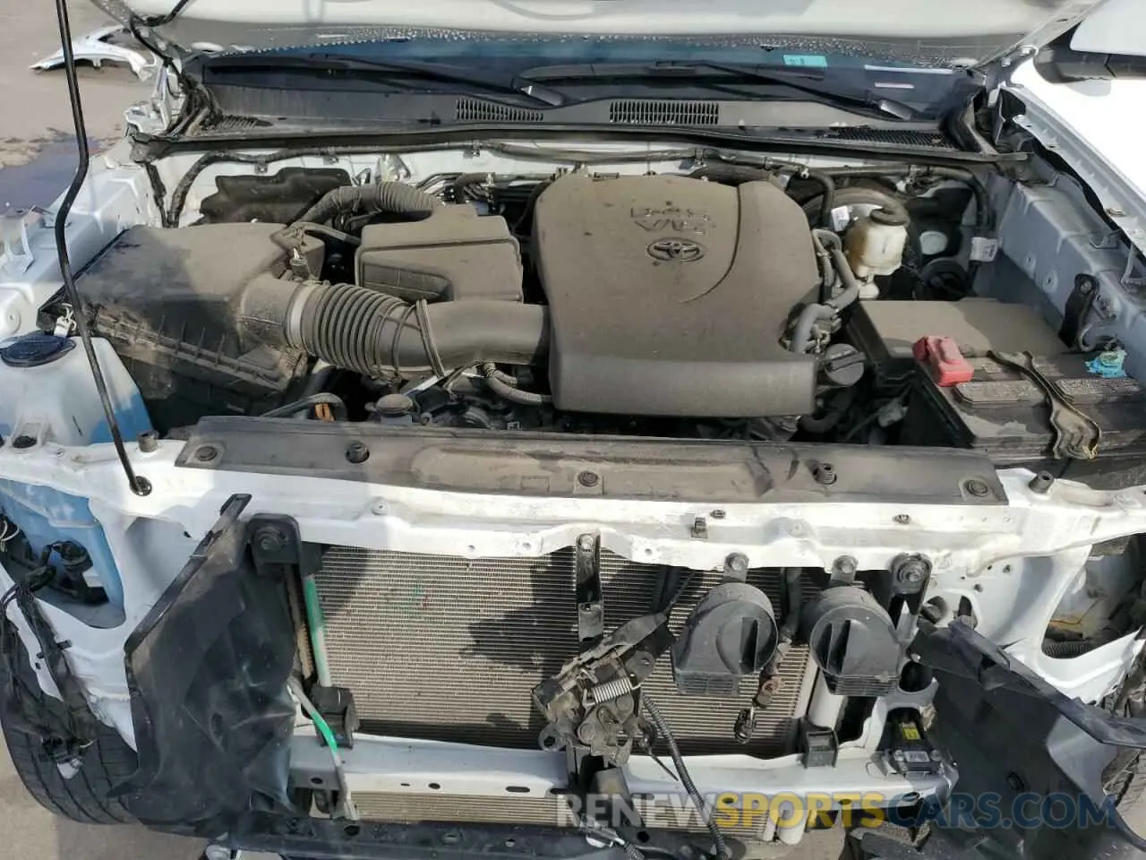 11 Photograph of a damaged car 3TMCZ5AN3NM506811 TOYOTA TACOMA 2022