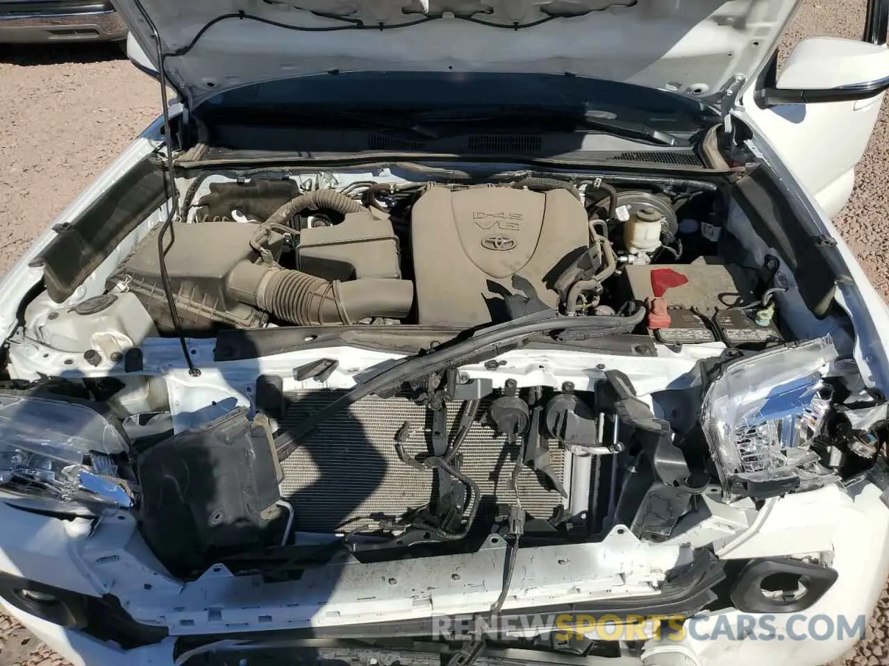 11 Photograph of a damaged car 3TMCZ5AN3NM513726 TOYOTA TACOMA 2022