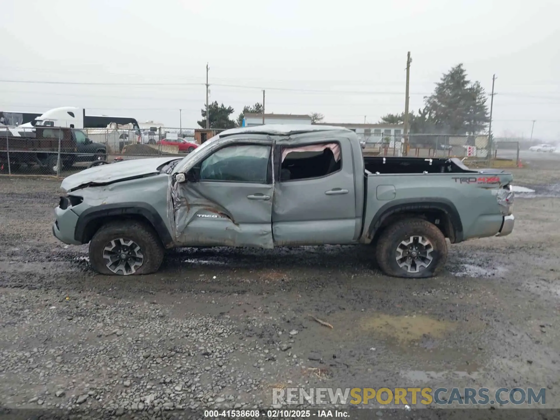 15 Photograph of a damaged car 3TMCZ5AN3NM528100 TOYOTA TACOMA 2022