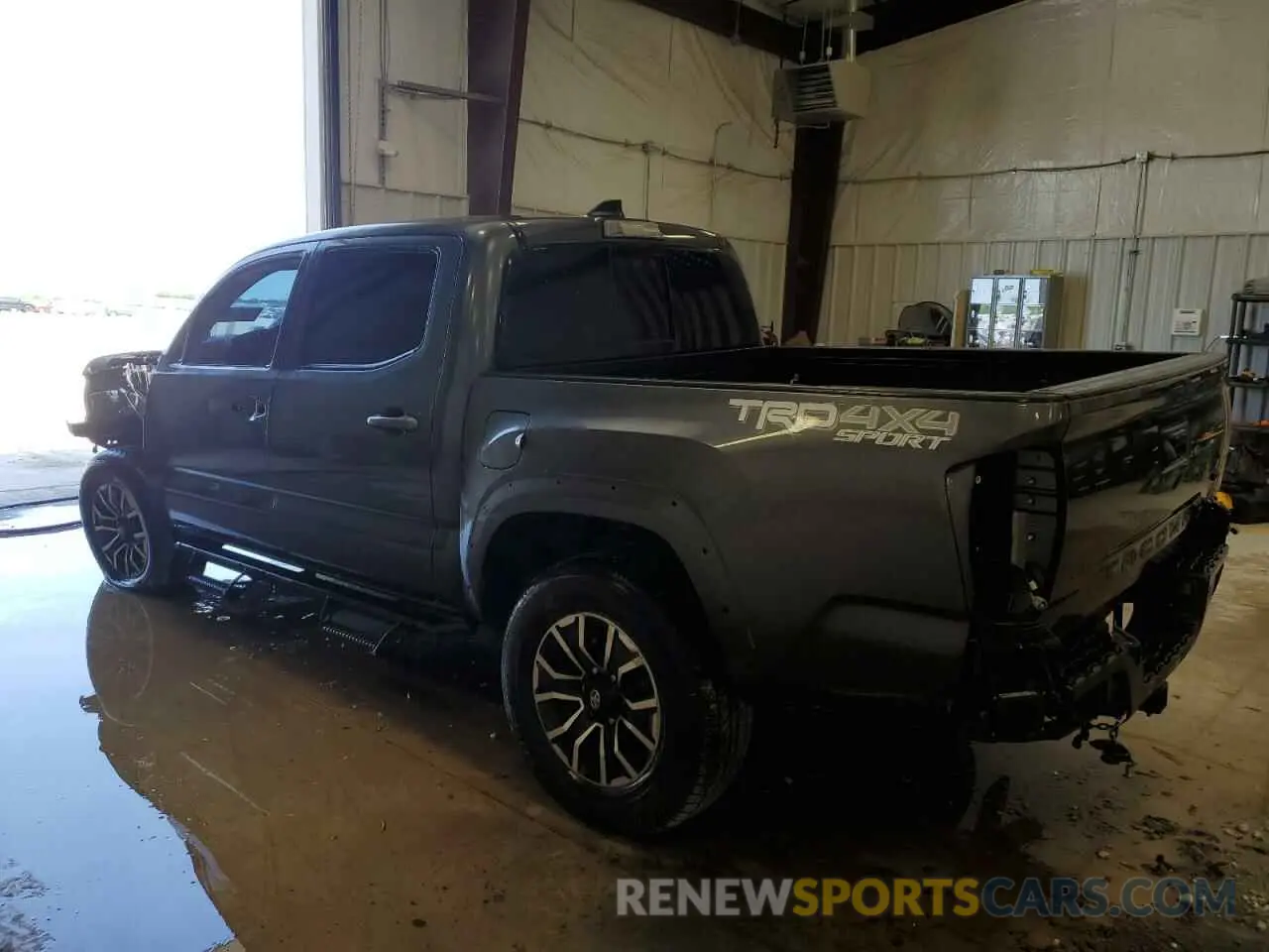 2 Photograph of a damaged car 3TMCZ5AN4NM464973 TOYOTA TACOMA 2022
